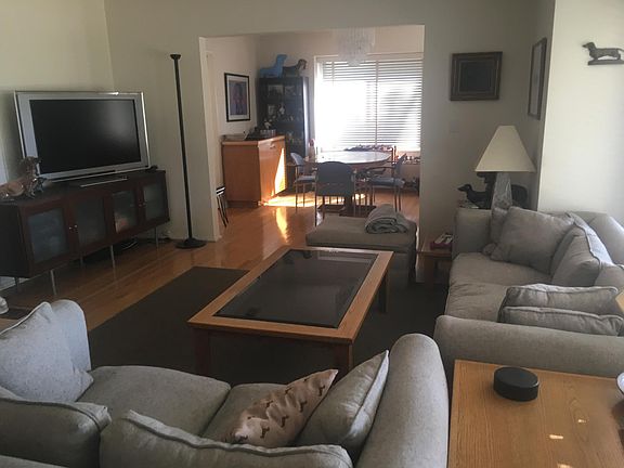 2nd image of 11025 Erwin St