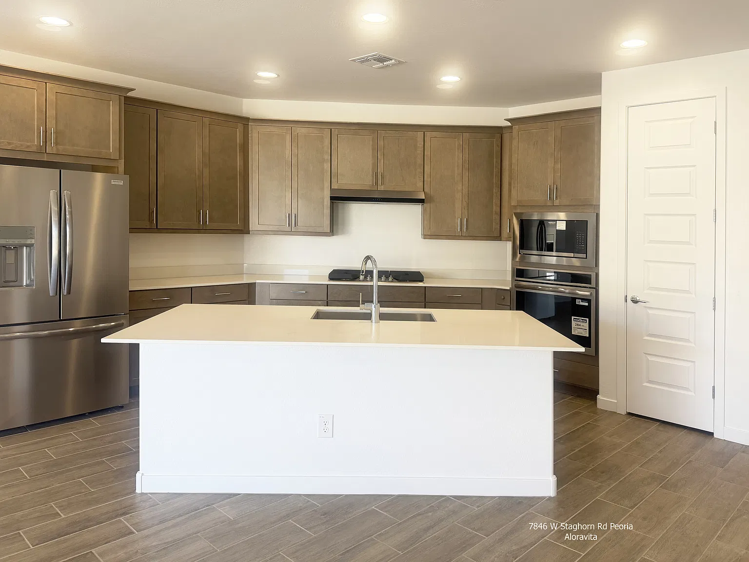 4 bed, 2274 sqft, $2,995 — Photo 3
