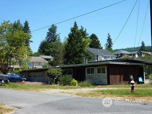 4401 Alice Street photo 1