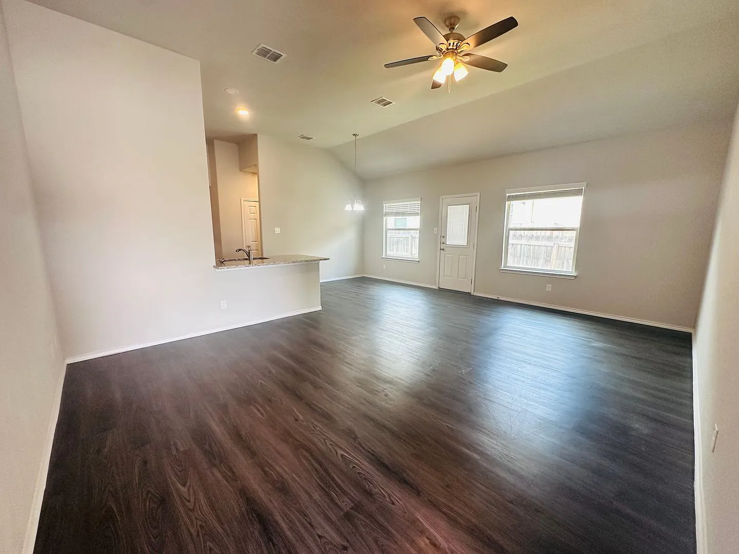 9224 Canyon Bend — Photo 2