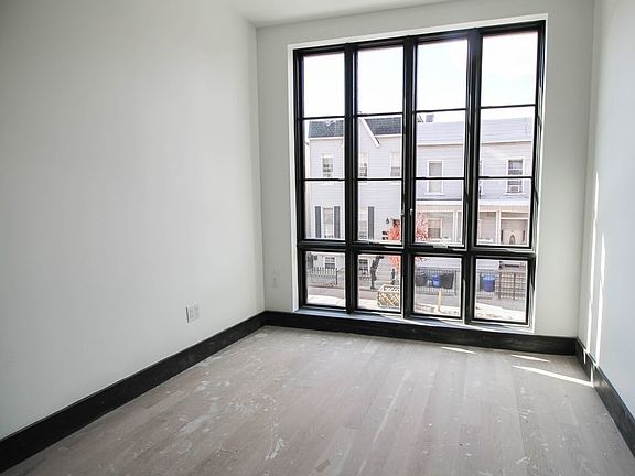 3rd image of 82 Jefferson St #0D1