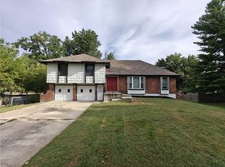 1004 NE 73rd Pl, Gladstone, MO 64118