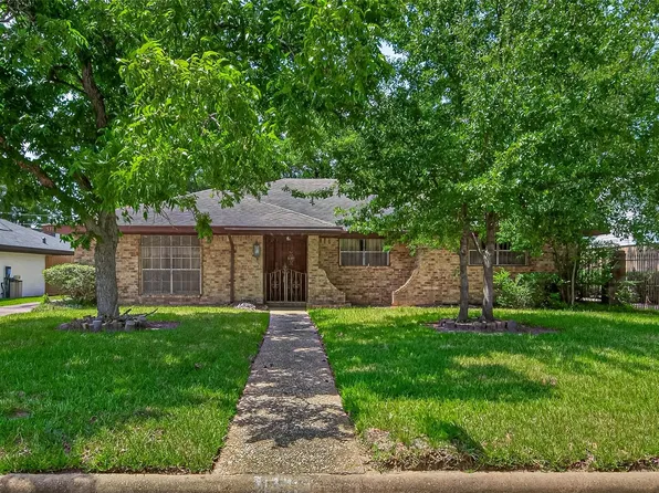 5311 Alba Rd, Houston, TX 77091