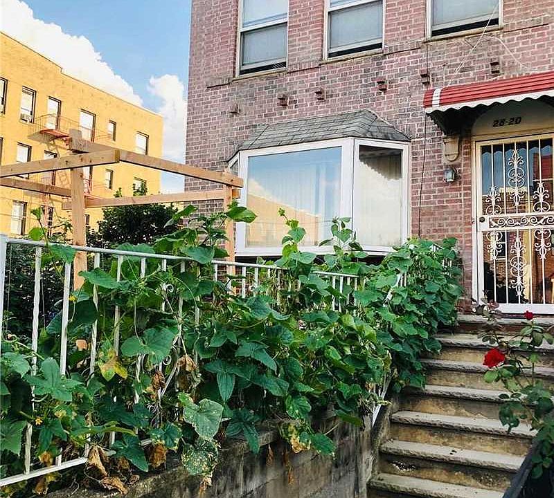 1st image of 2820 21st Ave