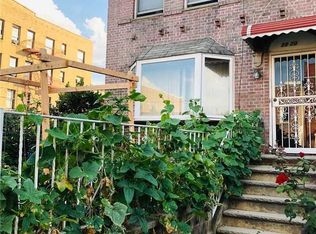2820 21st Ave, Astoria, NY 11105