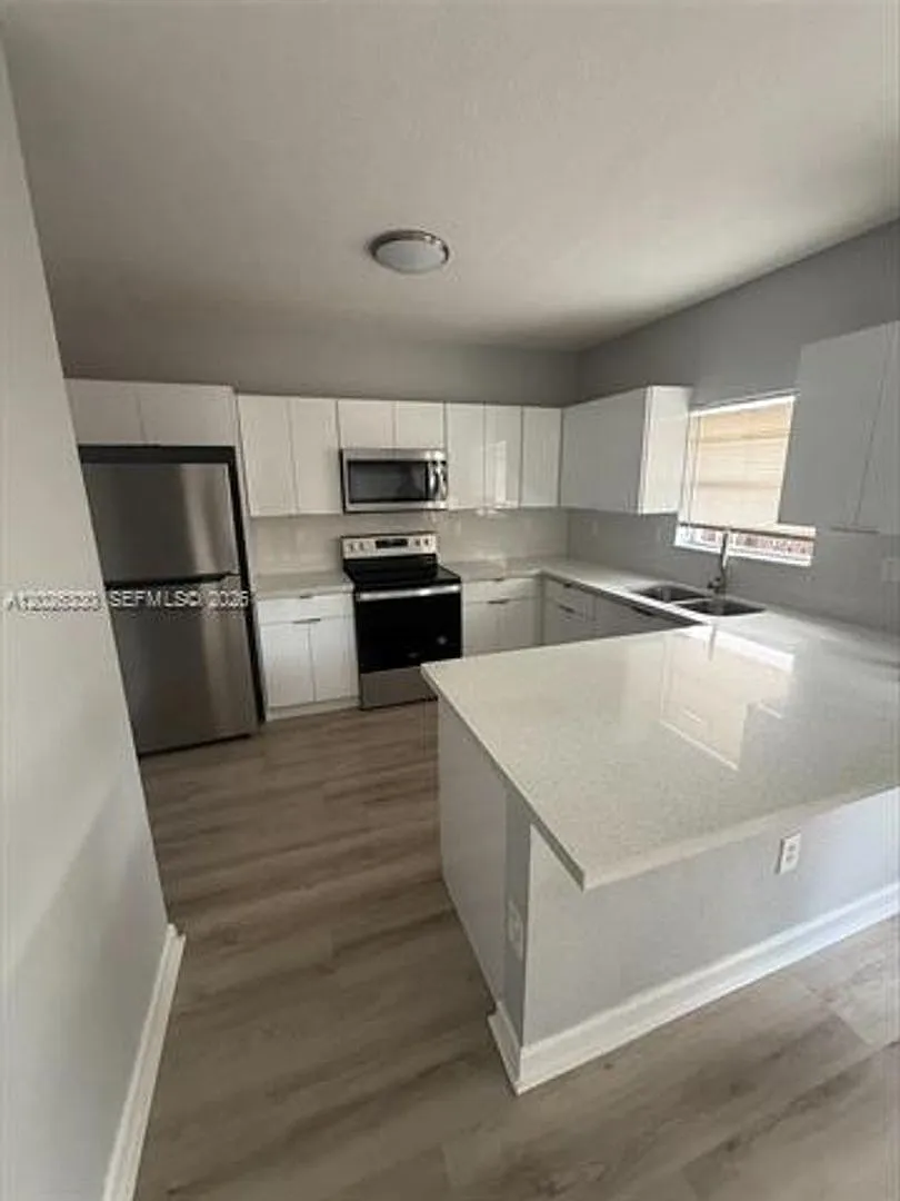 14773 SW 9th Ln th 14773, Miami, FL 33194 — Photo 1