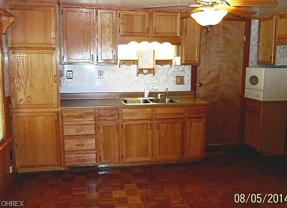 5th image of 3893 Hambleton Ave