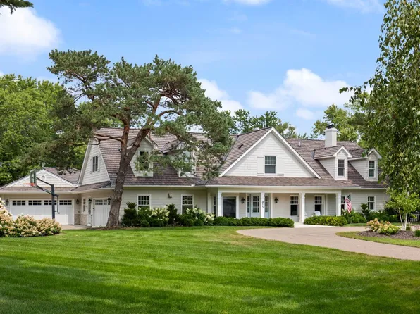415 Highcroft Rd, Wayzata, MN 55391