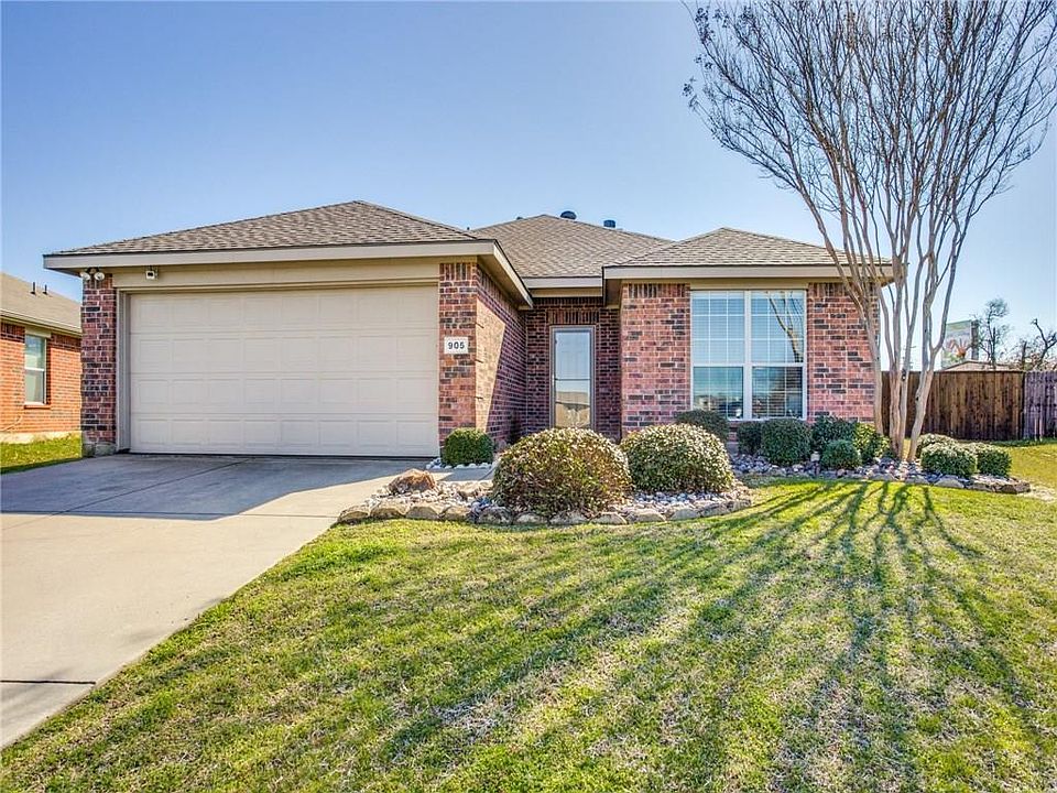 1st image of 905 Bamboo Dr