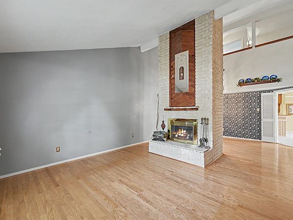 5th image of 4926 Edinston Pl