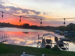 2463 Black Lake Rd, Spring Park, MN 55384