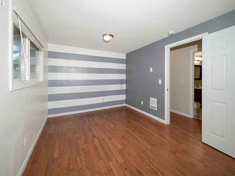 1694 Lincoln St — Photo 9