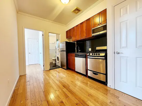 221 56th Street 3B image 1 of 10