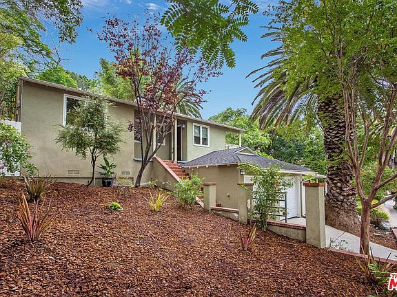 2nd image of 3253 Oakshire Dr