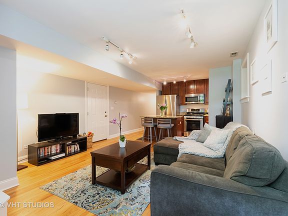 2nd image of 4043 N Hermitage Ave APT G
