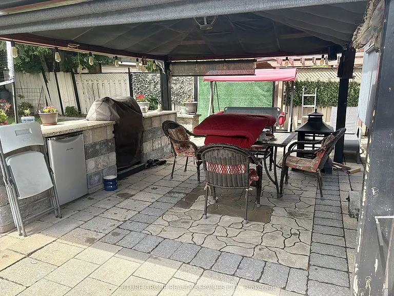 2 Fingal Pl #UPPER — Photo 12