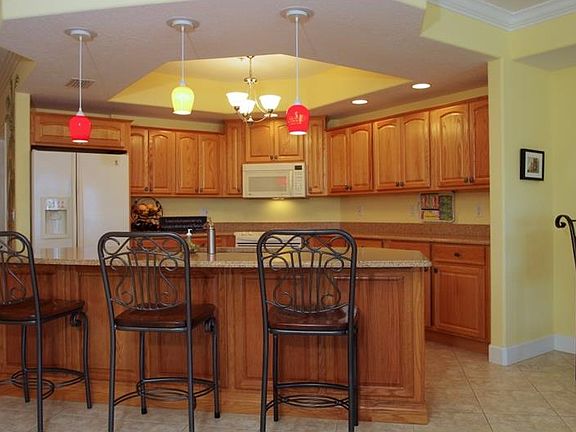 4th image of 1090 Pinellas Bayway S APT A2