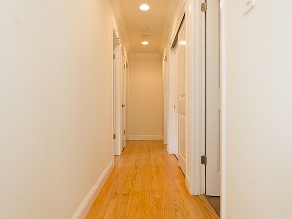 4th image of 3740 Willis Dr