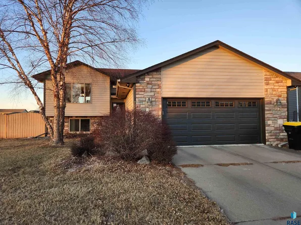 7216 W 66th St, Sioux Falls, SD 57106