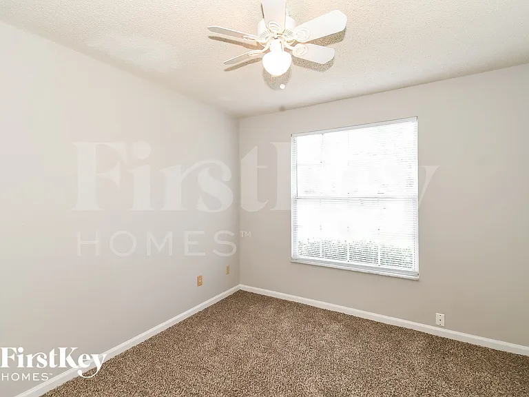 8102 Birds Foot Ln — Photo 11
