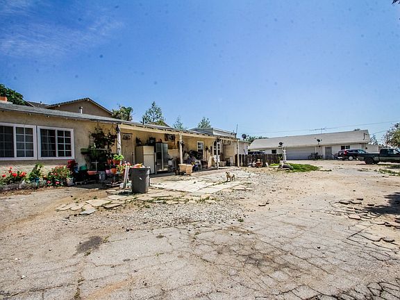 2nd image of 13820 Olive View Dr