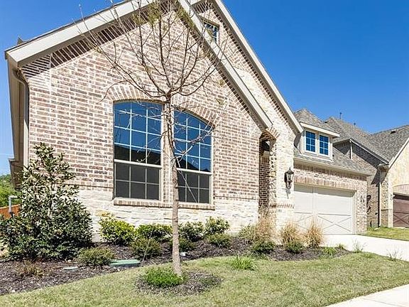 3rd image of 2707 San Jacinto Dr