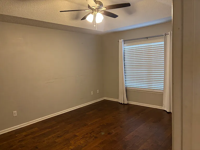 8129 NW 54th Ter — Photo 5