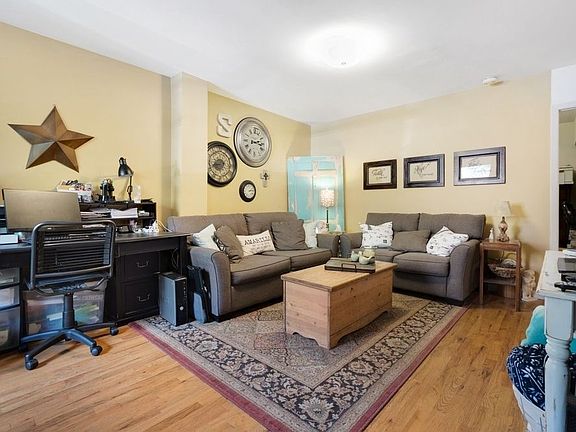 3rd image of 310 W 95th St APT 1F