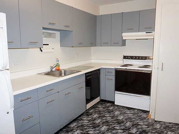 5th image of 5 Villa Verde Dr APT 115