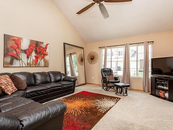 3rd image of 5424 Longview Ct Unit 3