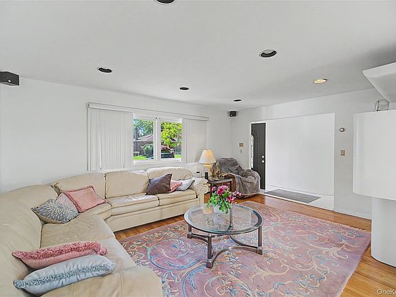 5th image of 205 Halsey Avenue