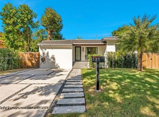 231 NE 45th St, Miami, FL 33137