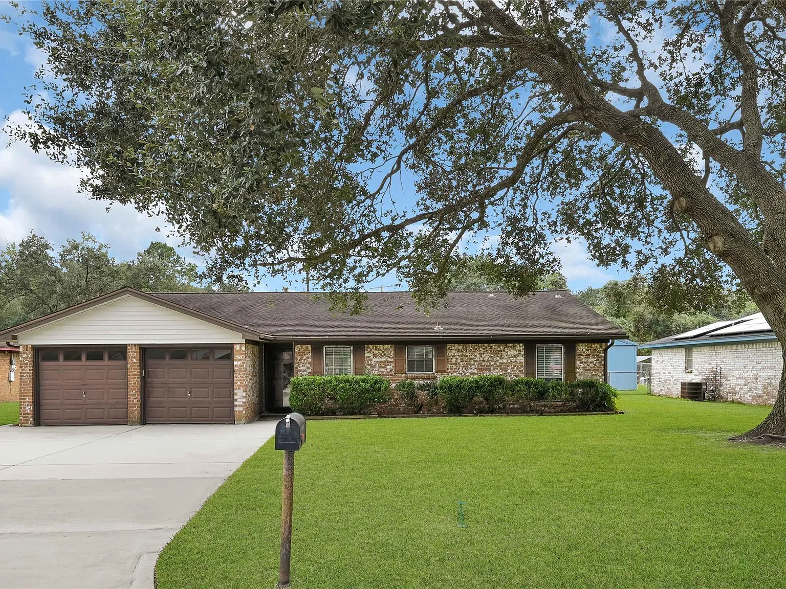 3 bed, 2.0 bath, 1520 sqft, $2,000 — Photo 1