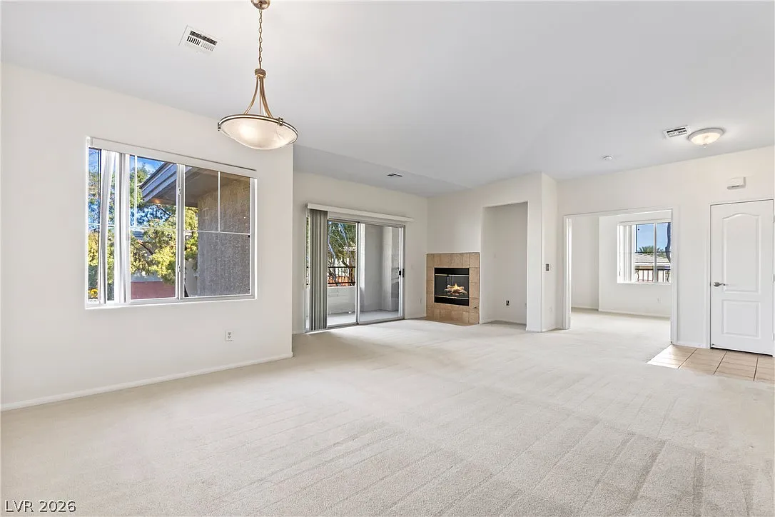 2 bed, 1.5 bath, 1159 sqft, $1,750 — Photo 3
