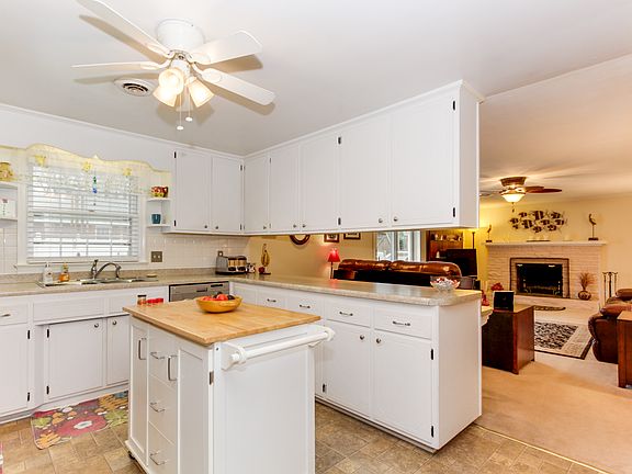5th image of 4624 Hagen Dr