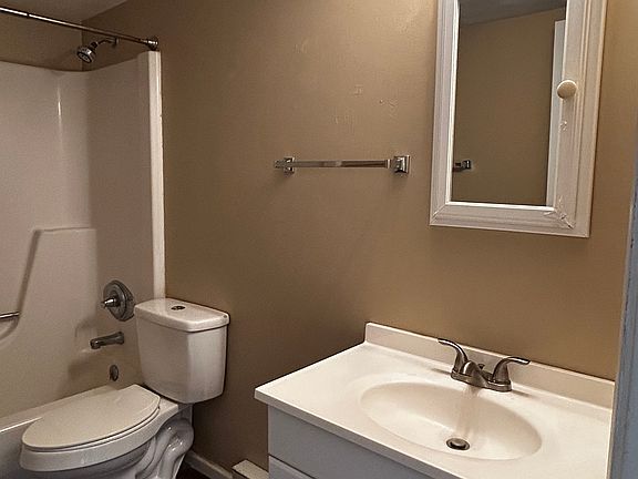 2nd image of 4021 S Ricketts Ave #3