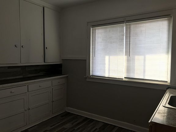 3rd image of 4115 W Euclid Ave #Street4117