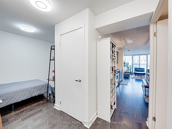 2nd image of 320 Richmond St E #808