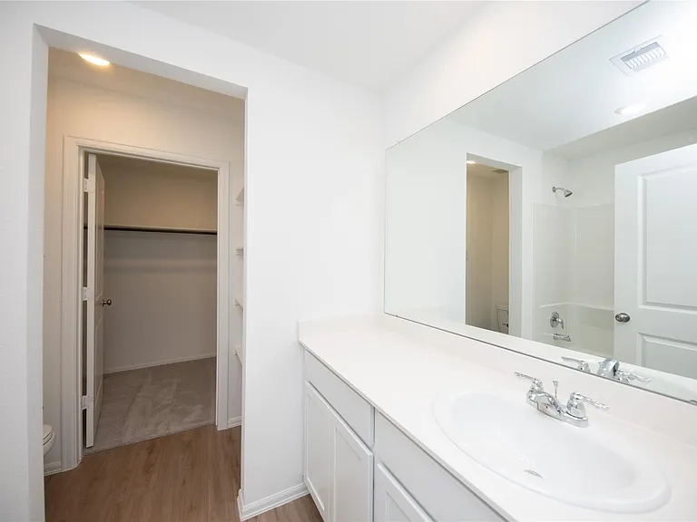 7235 Gorrian — Photo 17