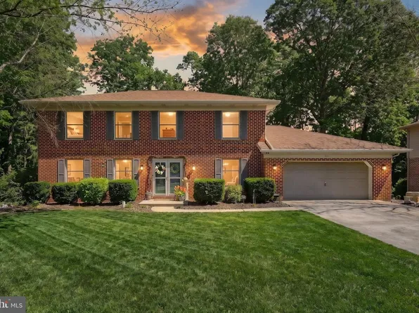 3971 Little John Dr, York, PA 17408