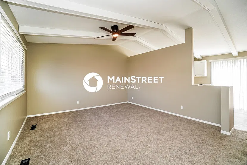 4807 Warminster Dr — Photo 3