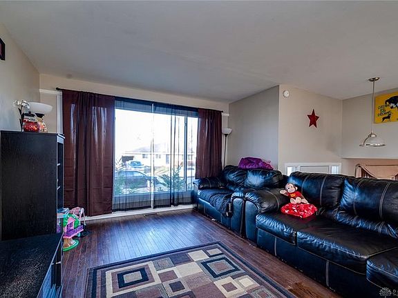 5th image of 1712 Redbush Ave