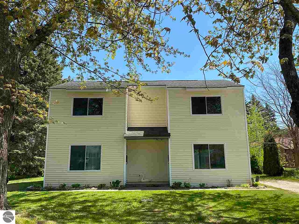 homes for sale elk rapids mi