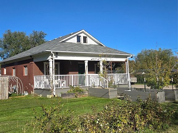 3rd image of 628 Walsh Avenue