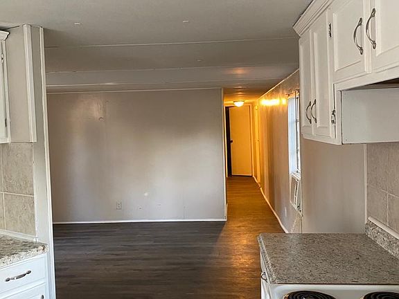 2nd image of 111 Great Lakes St #111
