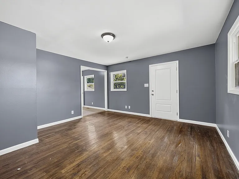 4009 Lindwood Dr — Photo 10
