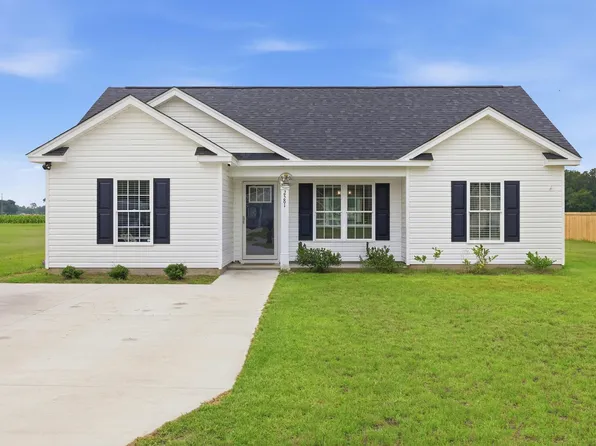 2581 Cottonwood Dr., Loris, SC 29569