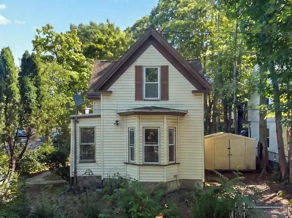 5 Westminster St, Hyde Park, MA 02136