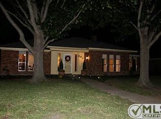 303 Santa Fe Trl, Waxahachie, TX 75165