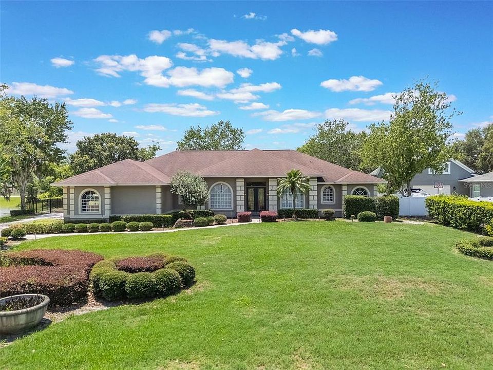 1st image of 12718 Windermere Isles Pl